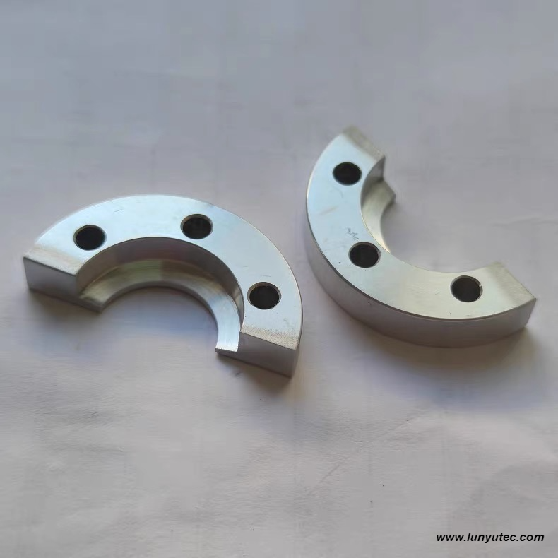 Aluminum Stainless Steel Vacuum Bulkhead Clamp KF Flange for Semiconductor Industry on China